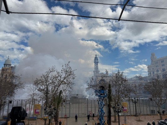 Pirotecnia Turís triunfa con una mascletà 