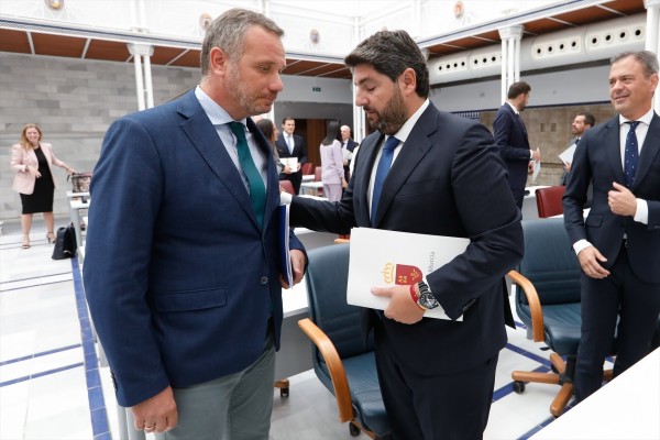 Regresa el trauma de la fallida moción de censura: 