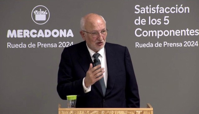 Juan Roig se emociona al hablar de la Dana en la rueda de prensa de Mercadona