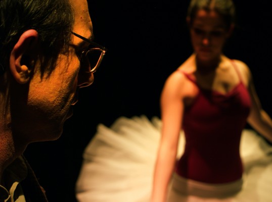 La Mostra Reclam enceta el seu homenatge a Estellés amb un espectacle en el Teatre del Raval 