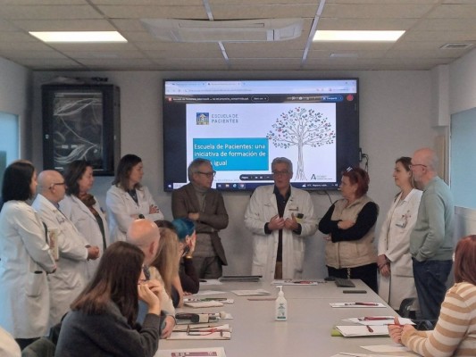 El Hospital Santa Lucía ofrece formación para mejorar la calidad de vida de más de un centenar de pacientes con ostomía