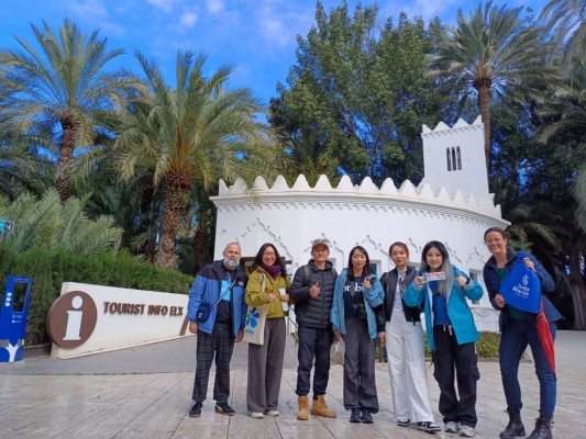 Periodistas y creadores de contenido de China visitan Elche para dar a conocer la ciudad en su país