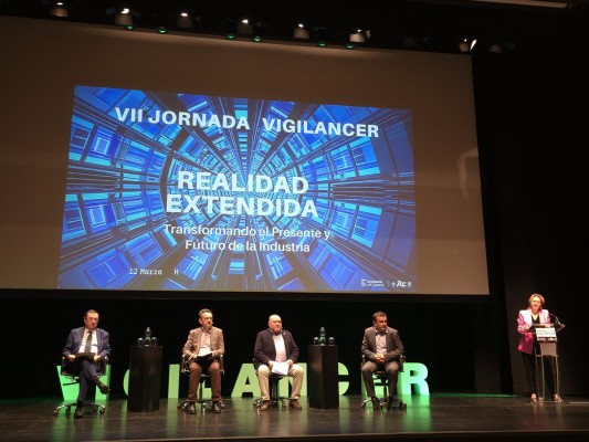 Más de 200 personas se congregan en el Paranimf de la UJI en una jornada sobre la Realidad Extendida