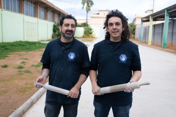 L’Escola d’Art i Disseny de Castelló se suma a la red de murales cerámicos contra la violencia de género