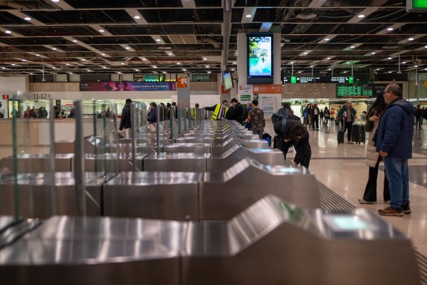 El Gobierno moviliza 878 millones de euros para financiar los descuentos en el transporte público en 2025