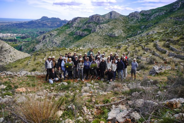 RH Hoteles impulsa la restauración de la Marina Alta con una jornada de reforestación en Pego