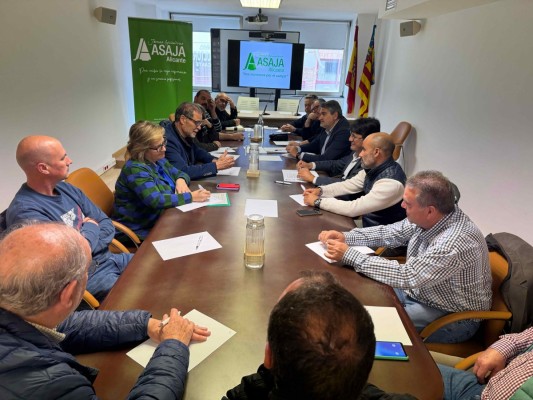 Asaja reclama al Consell más implicación para solventar los problemas del campo alicantino 