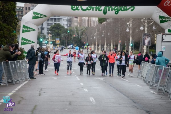 El equipo Traïnsplant de mujeres trasplantadas corrieron la 10KFem como ejemplo de superación