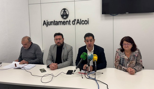 Alcoy llama a los empresarios a facilitar maquinaria y material industrial de limpieza para los afectados por la Dana
