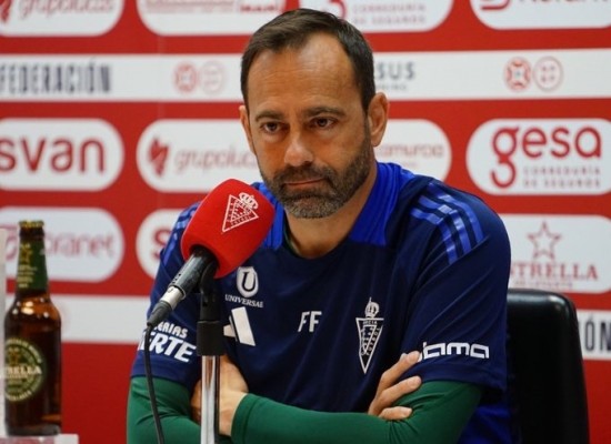 El Murcia recibe al Fuenla con Fran Fernández jugándose el puesto tras dos derrotas