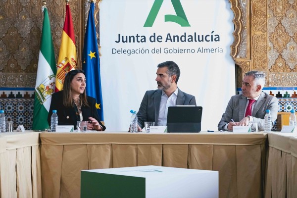 La Comunitat, Andalucía y Murcia hacen frente común por la pesca mediterránea y el agua