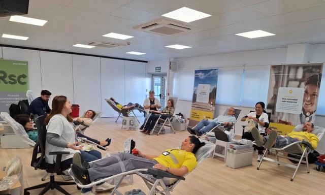 Los empleados de Hefame se vuelcan con su campaña anual de donación de Sangre 