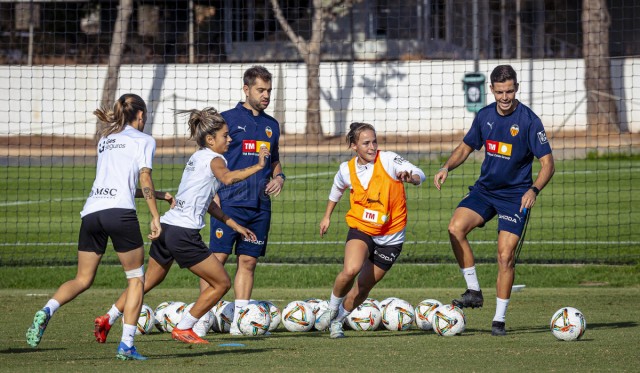 El Valencia solicita el aplazamiento del partido de la Copa de la Reina ante el Cacereño
