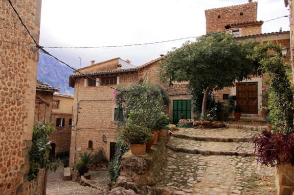El Gobierno propone destinar 19 millones a 100 proyectos contra la despoblación, cuatro en Castellón