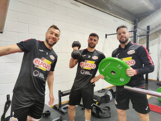ElPozo visita al Barça antes de la Copa de España que acogerá en Murcia