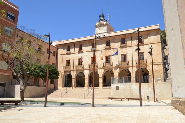 Dénia actualiza la tasa de alcantarillado para renovar la red de saneamiento: subirá 30 céntimos al mes 