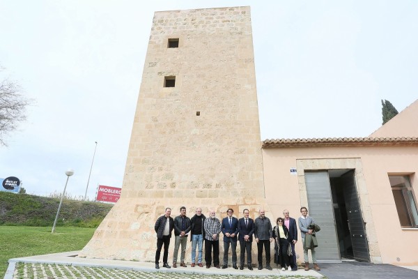 Diputación y Ayuntamiento presentan el proyecto del ‘Centro de Interpretación de las Torres de la Huerta’ 