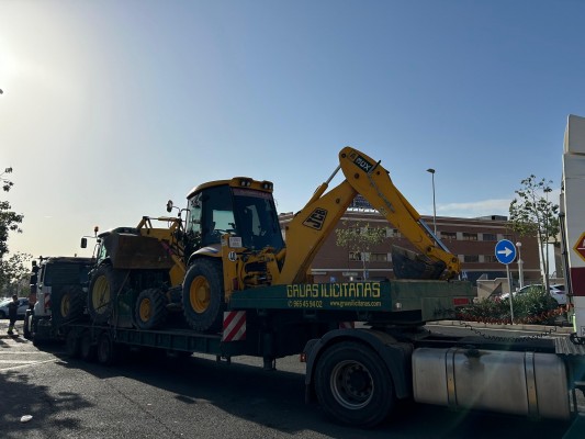 Elche envía 350 toneladas de material por la Dana además de maquinaria y un centenar de funcionarios