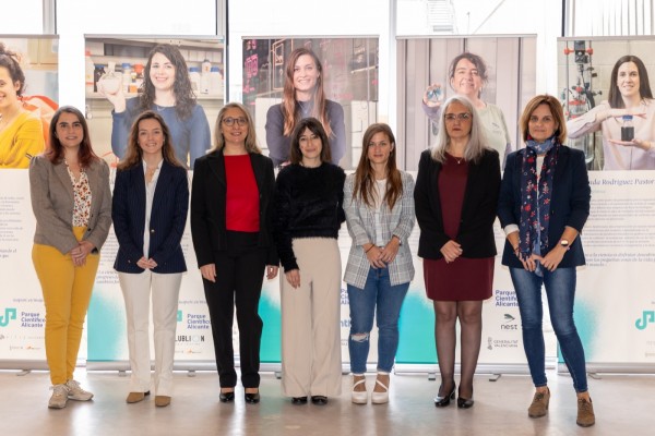 'Ni un paso atrás' en el camino de las mujeres en el liderazgo y la innovación: foro con el PCA