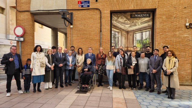 El periodista Ismael Galiana ya da nombre a una calle de Murcia en homenaje a su legado