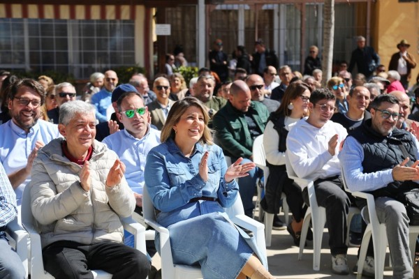 Arroyo y el PP cartagenero celebran en Canteras la incorporación de un centenar de militantes