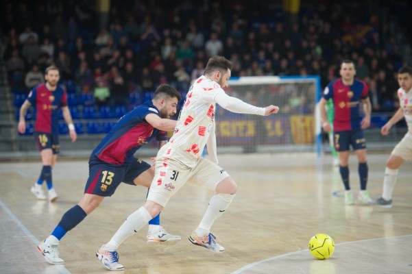 ElPozo se levanta en el Palau y acaricia la victoria antes de su Copa de España