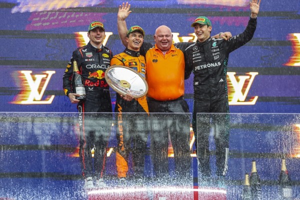 Norris se impone en el caos de Australia y Sainz y Alonso abandonan