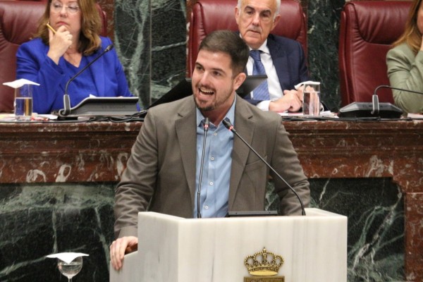 El PSOE pide al Gobierno regional que suba la cuantía de las becas Erasmus: 