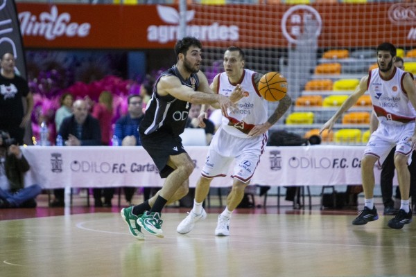 El Odilo cae ante el líder San Pablo por 73-83 pero sigue siendo octavo en la Primera FEB ahora con un 12-13