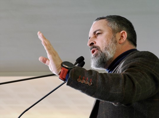 Abascal revela que el PP no le ha llamado para relevar a Mazón y dice que tiene una opinión 