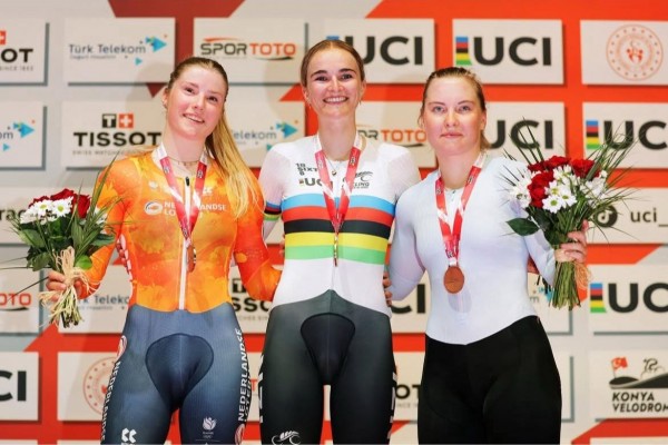 Valeria Valgonen da al UPV Women's Cycling Team su primer bronce en la Copa de las Naciones 