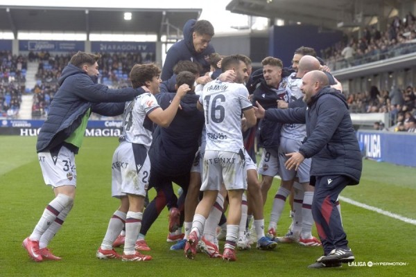 El Levante comparte el liderato por cuarta vez en la temporada