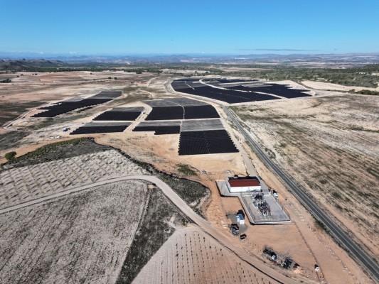Naturgy estrena en Jumilla su primera planta fotovoltaica en la Región tras invertir 26 millones de euros