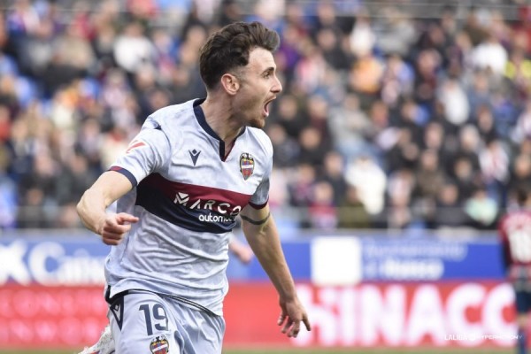 Pampín y Forés se estrenan como goleadores con la camiseta del Levante