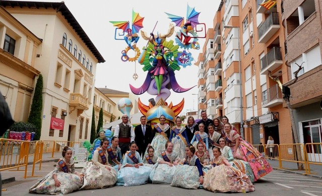 Las reinas falleras de Burriana 2025 protagonizan una intensa jornada de visita a los monumentos