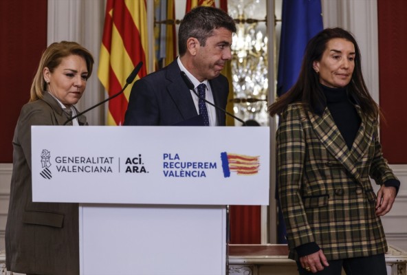 Todos con Mazón