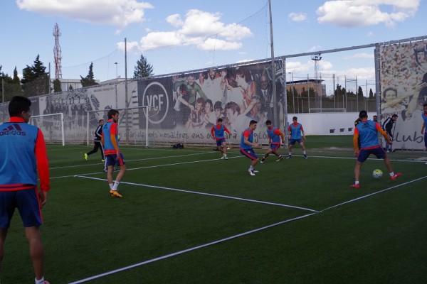 El Valencia CF trabaja la velocidad en la circulación de balón