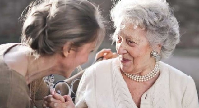 Casi un 70% de los españoles cree que el sistema sanitario no está preparado para tratar a los pacientes con Alzheimer