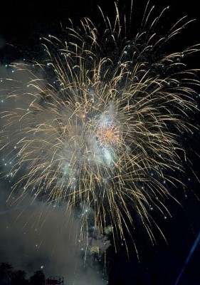 Hermanos Caballer prepara una Nit del Foc con 1.405 kilos de material pirotécnico para dar paso al día grande