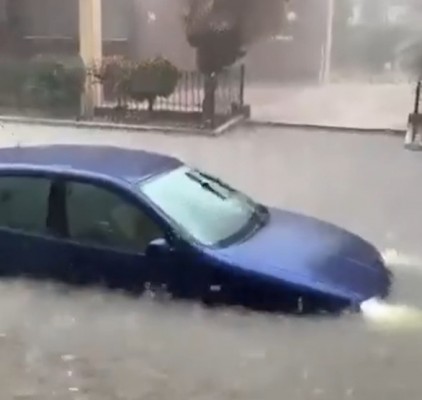 Las fuertes lluvias ponen en alerta a la costa de la Región y Águilas activa el plan contra las inundaciones