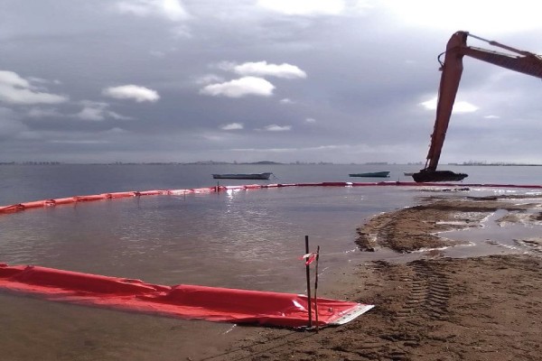 Finaliza el plan de mantenimiento invernal de playas en Cartagena con la recuperación de arena y eliminación de carrizo