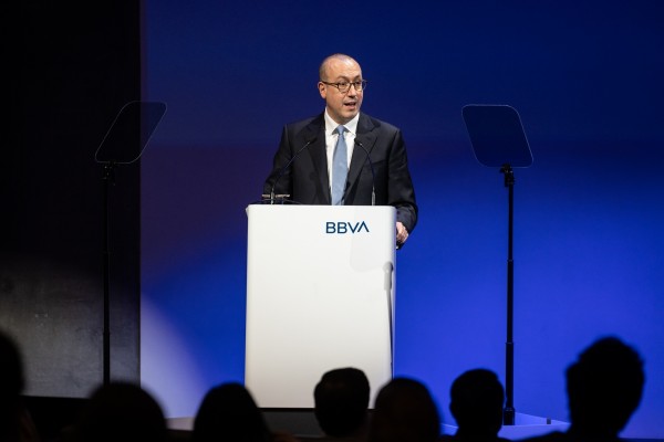 BBVA espera que los compromisos presentados a la CNMC convenzan al Gobierno sobre su OPA al Sabadell
