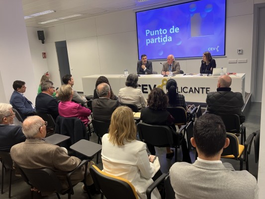 CEV Alicante cambia el 'chip': busca representar a todos los agentes de la empresa y persigue la unión con Uepal