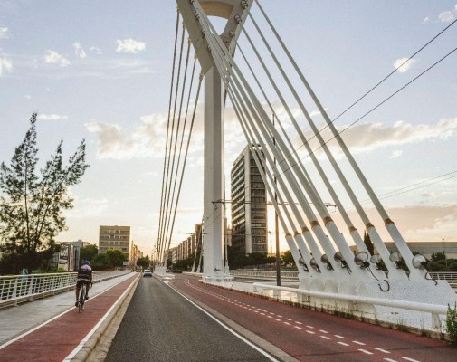 Castelló apagará el puente del siglo XXI en el Paseo de la Universidad por la 'Hora del Planeta' 