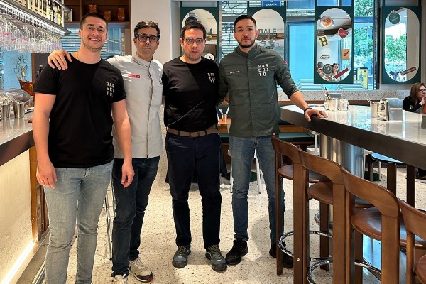 El Barecito de Gastroadictos explota en plenas Fallas en el corazón de València