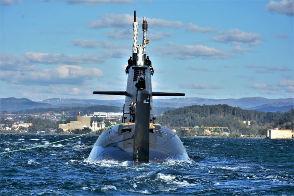 Defensa y Navantia refuerzan el mantenimiento de los S-80 con un contrato de más de 100 millones