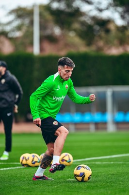 Eder Sarabia mantiene abierta la puerta a la convocatoria de 'Nico' Fernández