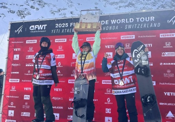 Núria Castán finaliza tercera en la general de snowboard del Freeride World Tour 