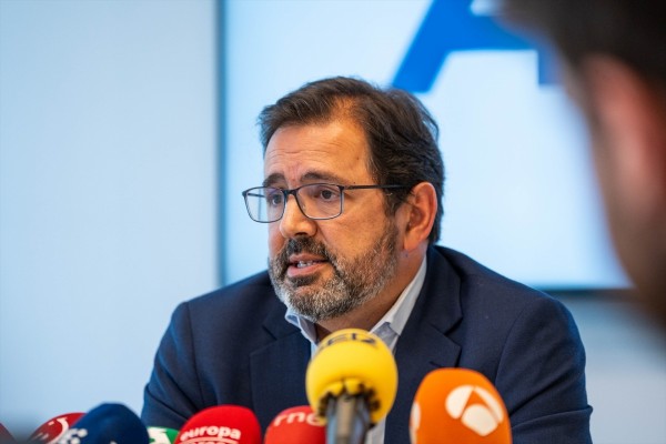 Las aerolíneas prevén un aumento del tráfico aéreo este verano del 6% y nuevo récord