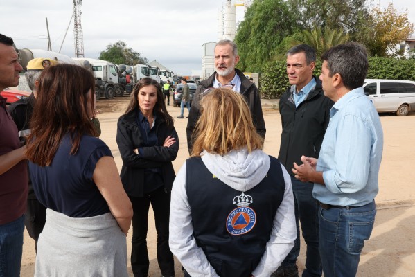 Los Reyes llegan a Paiporta, una de las localidades más afectadas por la Dana